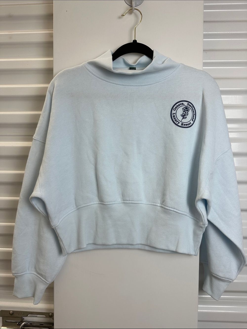 WILD FABLE Blue Cozy Mock Neck Cropped Sweatshirt